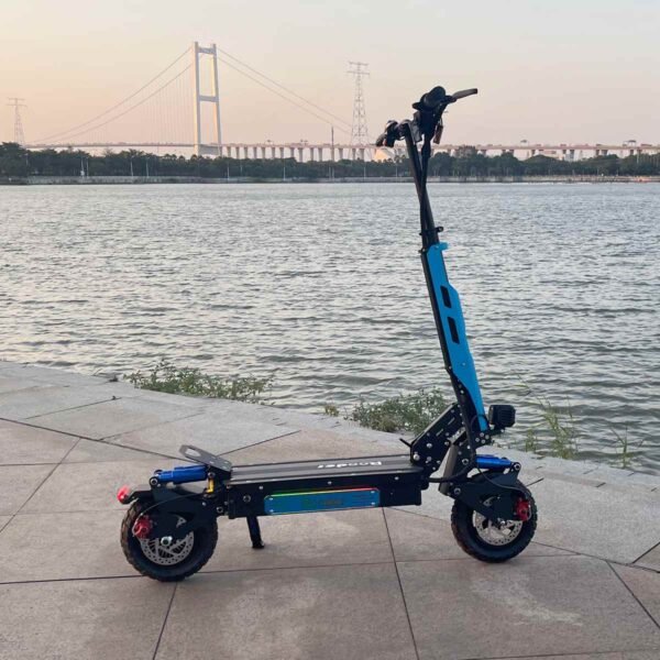 Rooder Electric Scooter 1650W 960Wh 20-45kmh