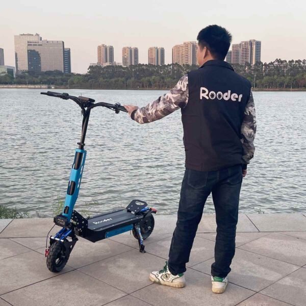 Rooder Electric Scooter 1650W 960Wh 20-45kmh